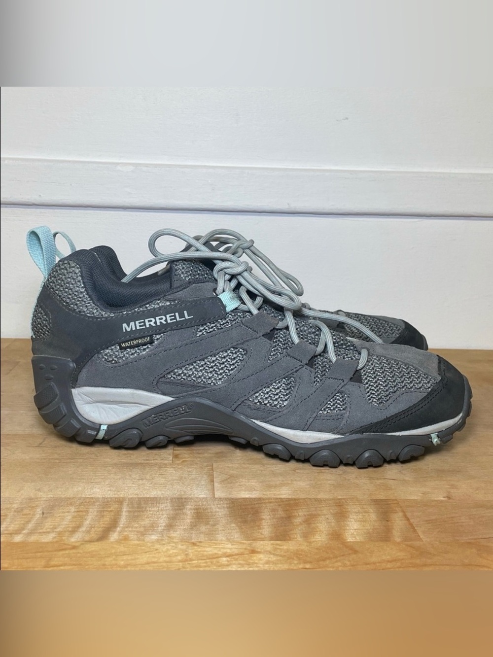 Merrell Women's Alverstone Hiking outdoor athletic shoes sneakers grey size 9.5